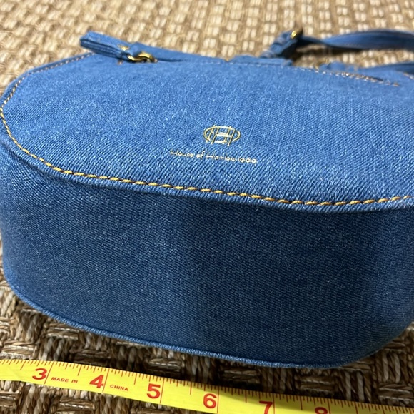 HOUSE OF HARLOW 1960 denim cross body purse, good condition. - Picture 9 of 11